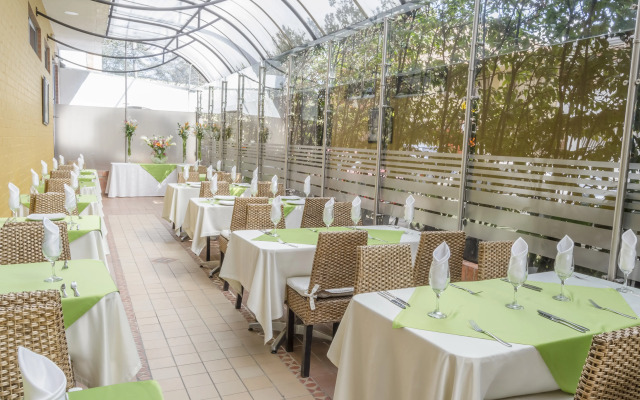 Apartamentos Regency La Feria