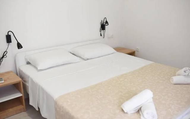 Nice Apartment in Makarska With Wifi and 3 Bedrooms