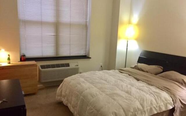 Queen Bdr with private bath 10 min to Manhattan