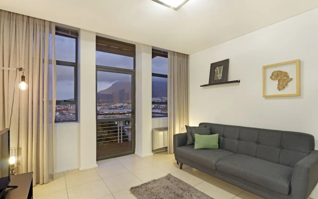 Fountain Suite 906