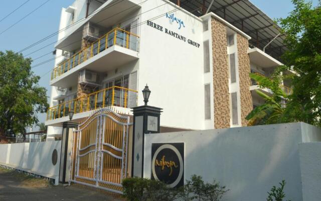 Nilaya Nest Away