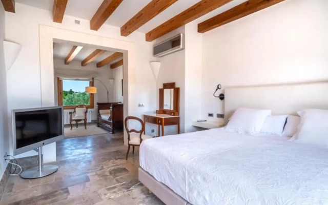 Villa in Mallorca With Event Space & Chill Out