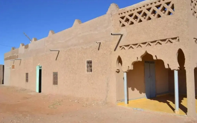 Khamlia Desert Bed & Breakfast