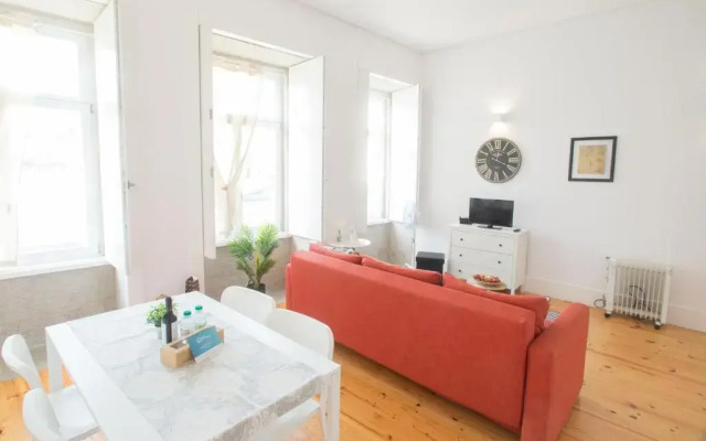 Smooth Oporto Apartment by Porto City Hosts