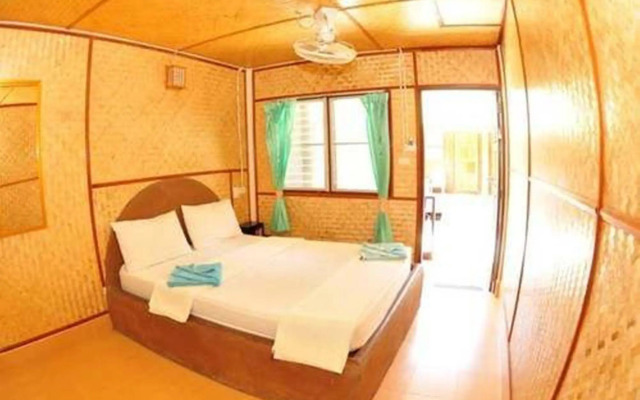 Phi Phi Nice Beach Resort