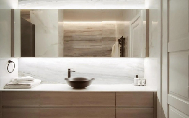 Modern Classic 2 bedroom apartment near Most City