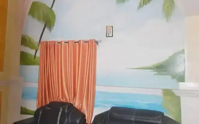 6 Bedroom Serviced Apartments In House in Benin