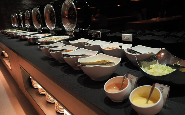 The Riverside Hotel International