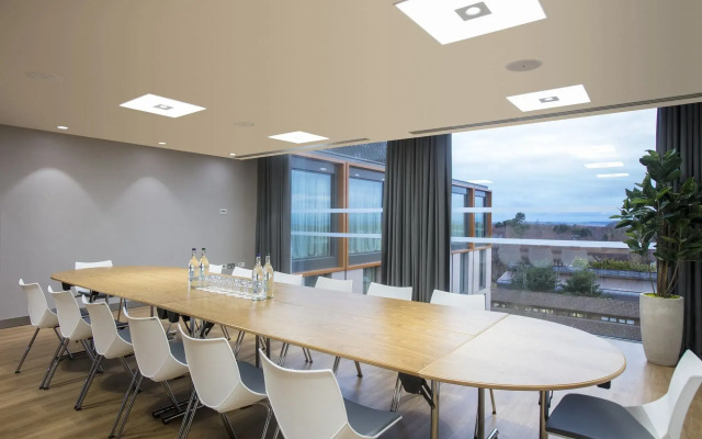 Courtyard by Marriott Edinburgh West