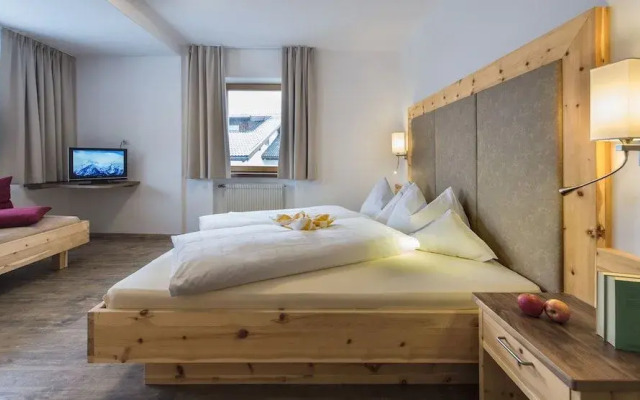 Martina Breakfast Lodge