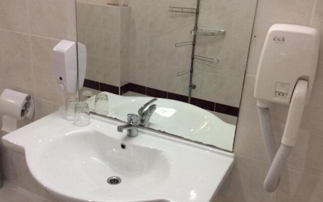 Astra Hotel