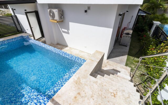 Modern 4-BR Villa in Gated Community