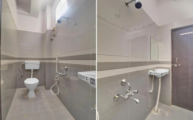 OYO Flagship 70400 Hotel Ashoka Classic