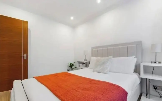 The High Street Kensington