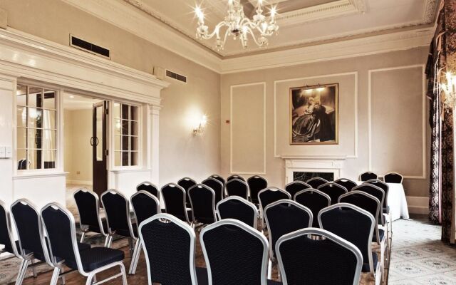 Copthorne Effingham Gatwick Hotel