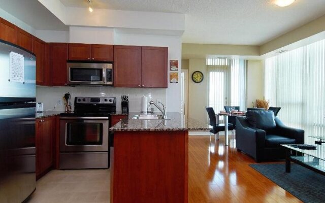 Whitehall Suites - Front Street West
