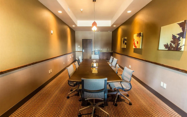 Best Western Premier Ivy Inn & Suites