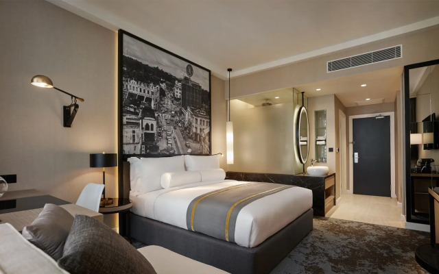 Hotel Stripes Kuala Lumpur, Autograph Collection