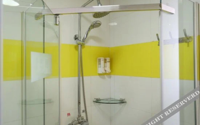 7 Days Inn (Changchun Jingyang Plaza)