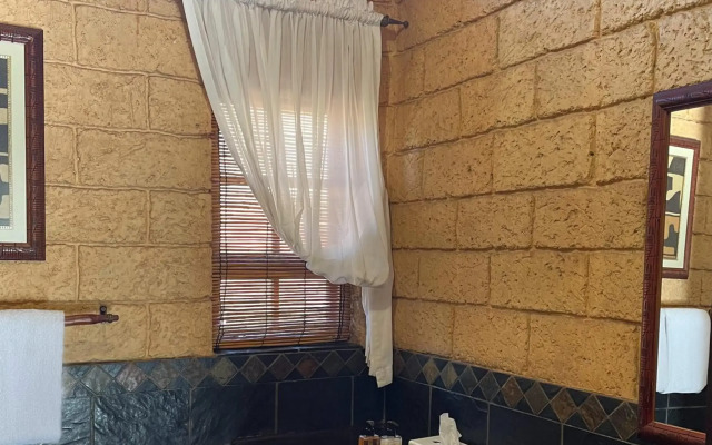 Zwahili Game Lodge & Spa