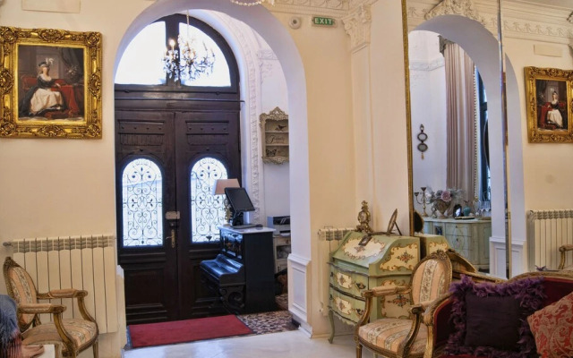 Conacul Coroanei Luxury Boutique Hotel