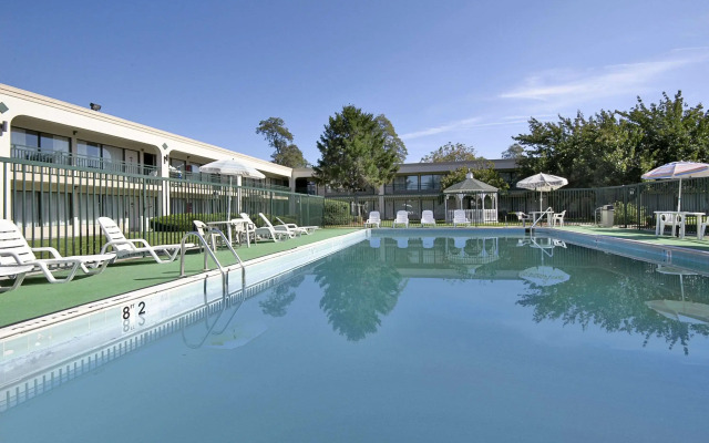 Ramada Baltimore West