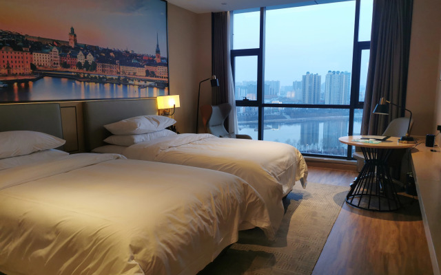 Vienna International Hotel Deng Zhou YingBinGuan
