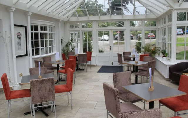 Oriel Hotel