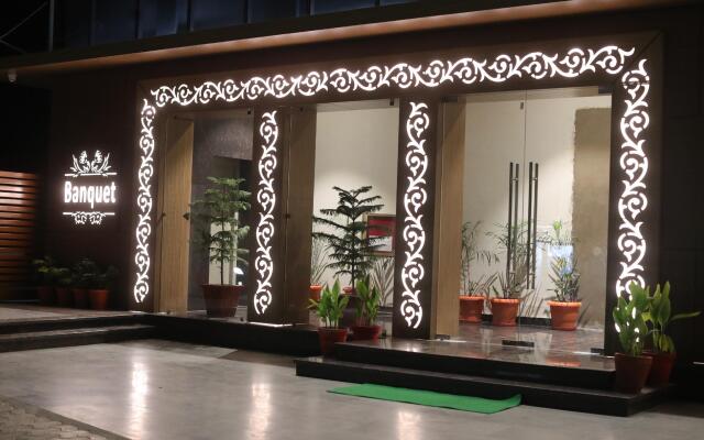 Pavna Palace Hotel