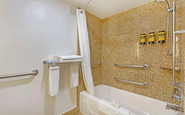Best Western Plus Sugar Land Houston
