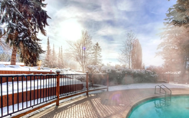 Fairmont Hot Springs Resort