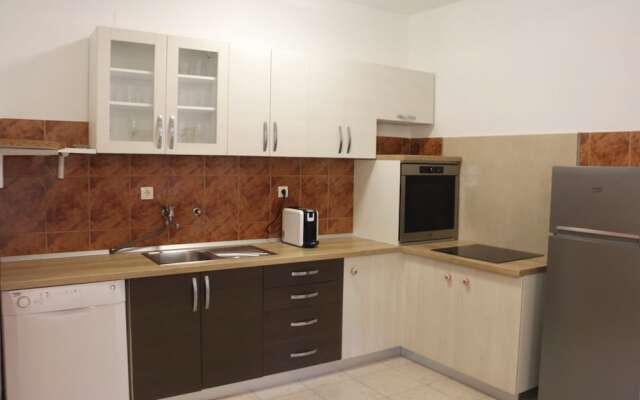 Beachfront Apartment Drazen, With Patio & Parking