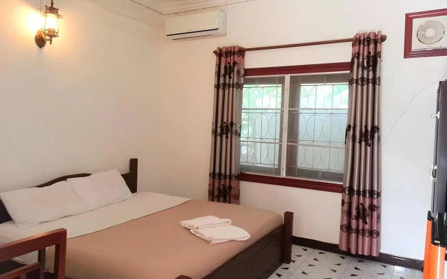 Khamsaner Hotel