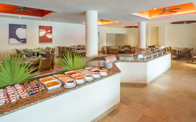 Camino Real Acapulco Diamante