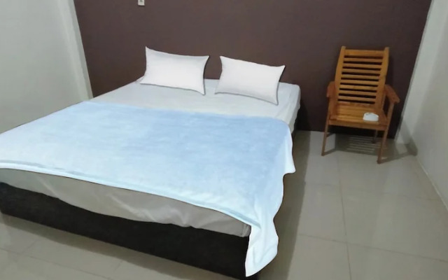 Hotel O Wisma Deli Syariah Near RSUD Nene Mallomo Sidenreng Rappang