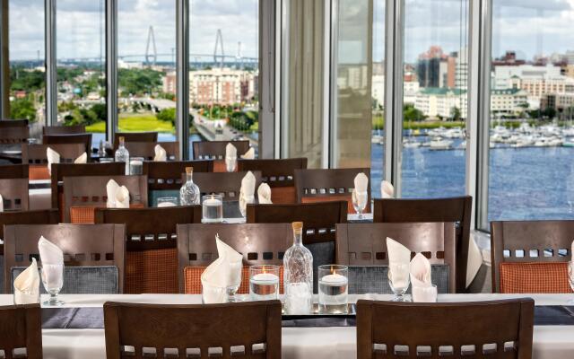 Holiday Inn Charleston Riverview by IHG
