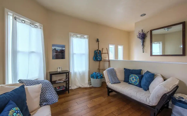 3729 Ocean Park Sanctuary