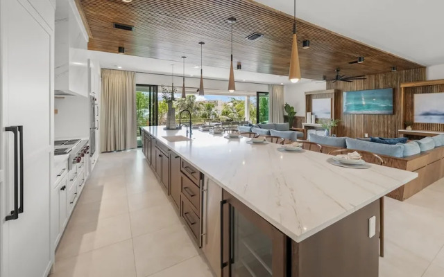 Deep Blue Sea in Sarasota