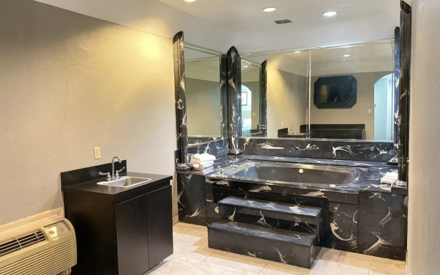 Island Suites