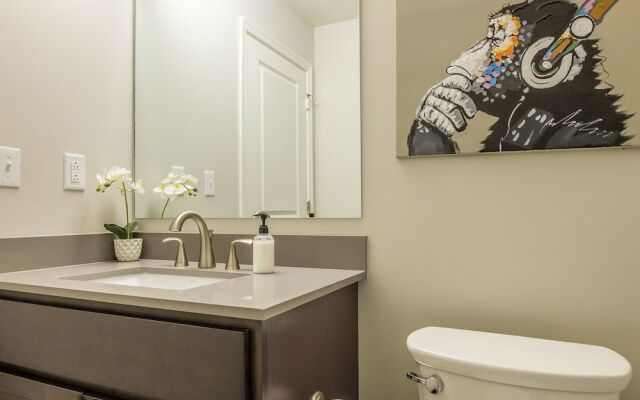 FRONTDESK Athlon Apts Downtown Cleveland