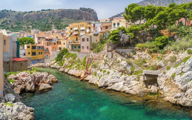 VFH The Castle Bay apartment and terrace