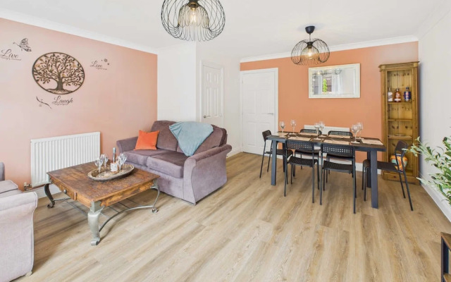 Host Stay Clearwell Gardens