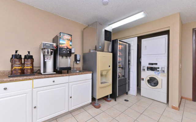 Econo Lodge Waukegan/Gurnee