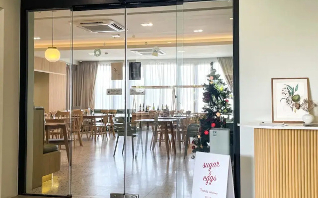The Rise Suites Hotel Chiang Mai