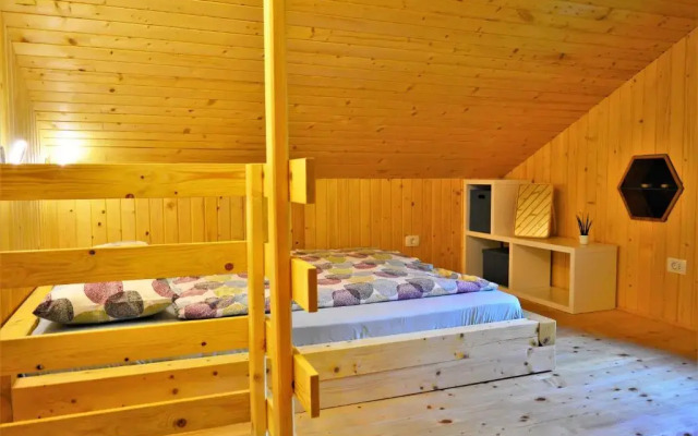 Sleeping with the bees Kozjak