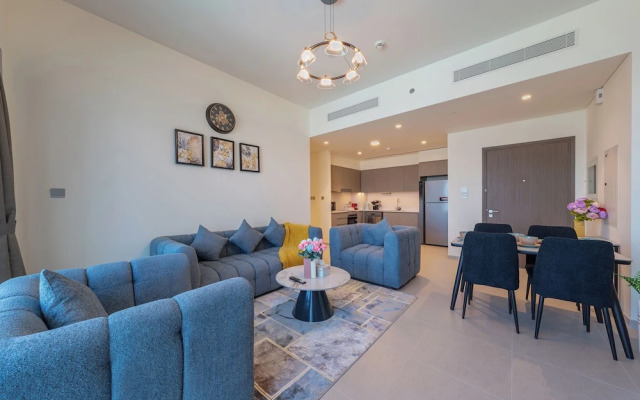 Skyline Serenity -Burj Khalifa View 3905