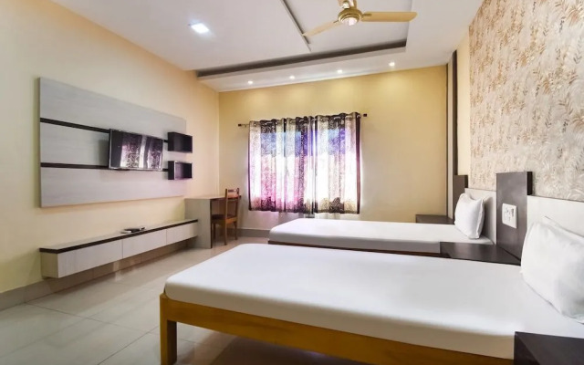 Akash Guest House by OYO Rooms
