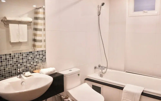 Icon Narindra Suites Hotel