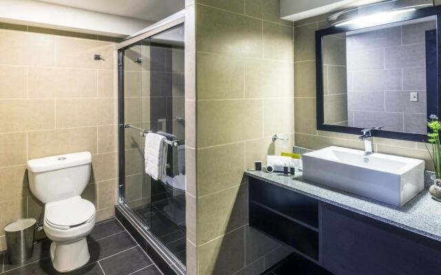 Urban Green Hotel & Suites