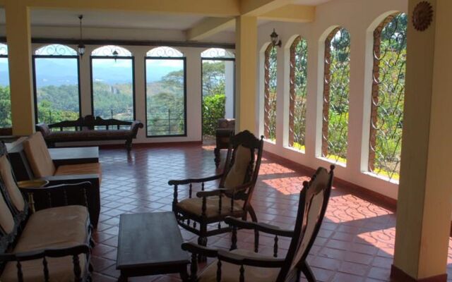 Mahaweli Regent Hotel